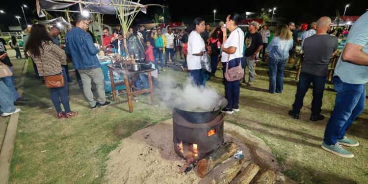 Capital do surf também tem prosa caipira e moda de viola; evento gratuito agita Saquarema