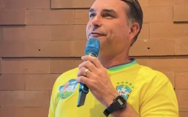 Flávio Bolsonaro anuncia pedido de anulação do segundo turno após derrota para Lula