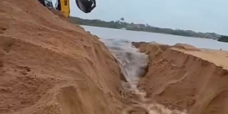 Lagoa de Iriry é aberta em Rio das Ostras