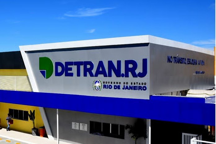 Greve do Detran RJ chega ao fim e atendimento é retomado nesta segunda (26); motoristas terão isenção de multa