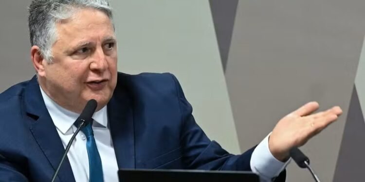 Garotinho tem liminar revogada pelo TSE; votos ficam inicialmente anulados